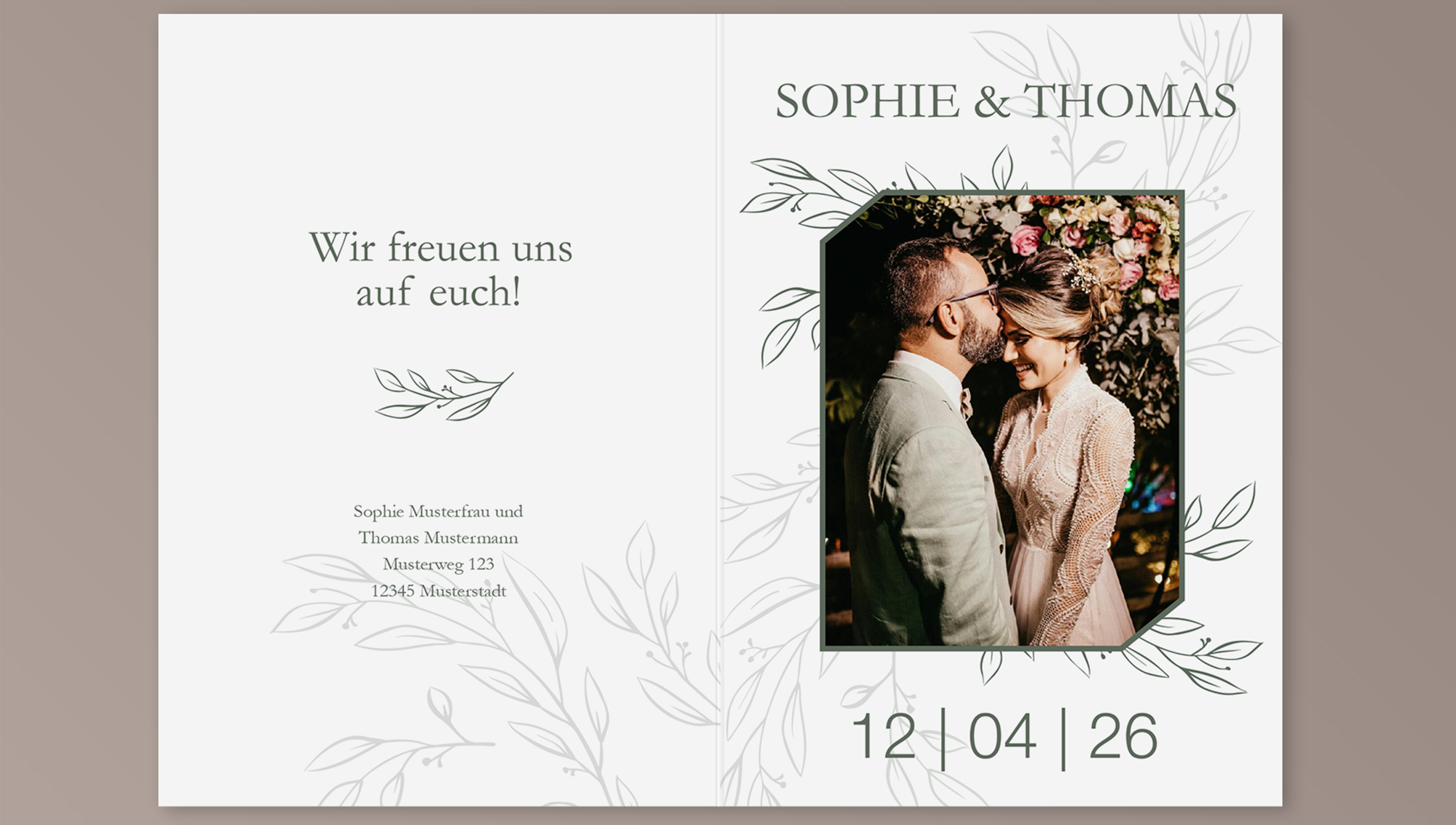 Individuelle Einladungen zur Hochzeit mit eigenen Fotos und Texten