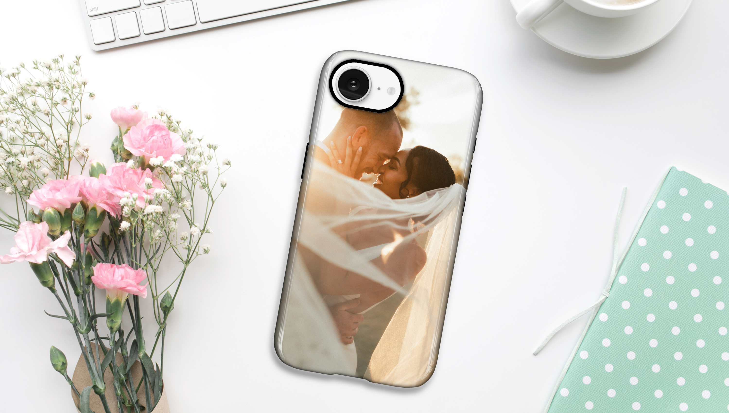 Apple iPhone 16e Handyhüllen mit Foto, Namen oder Text
