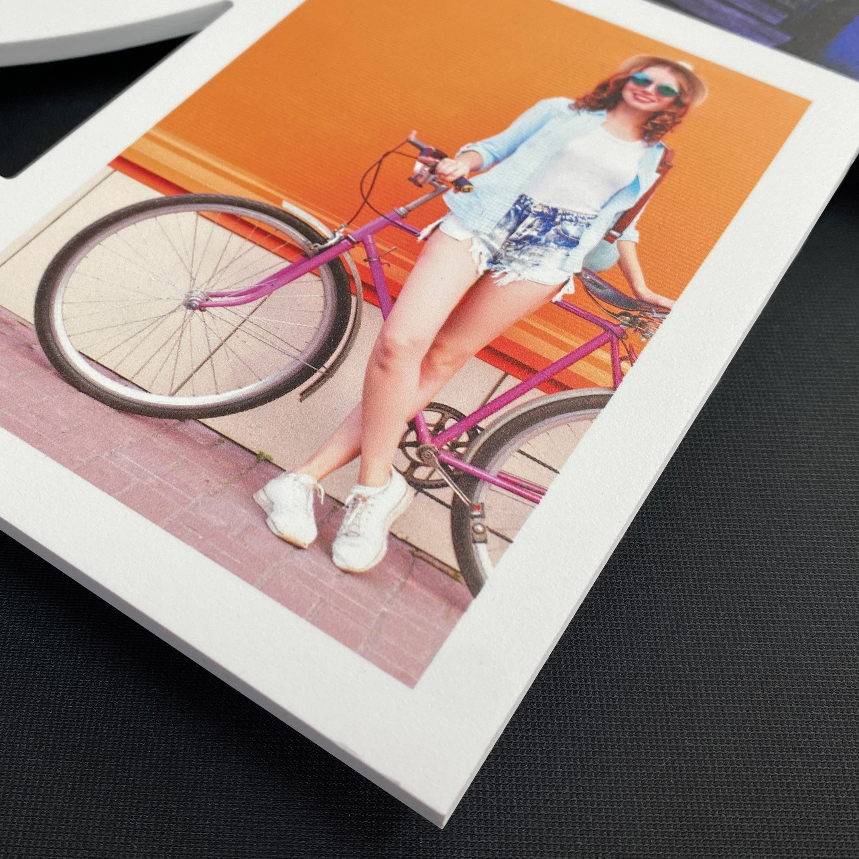 Mehrbild-Fotouhr "Wanduhr" mittel (35 cm x 34,3 cm) PVC Hartschaum 6